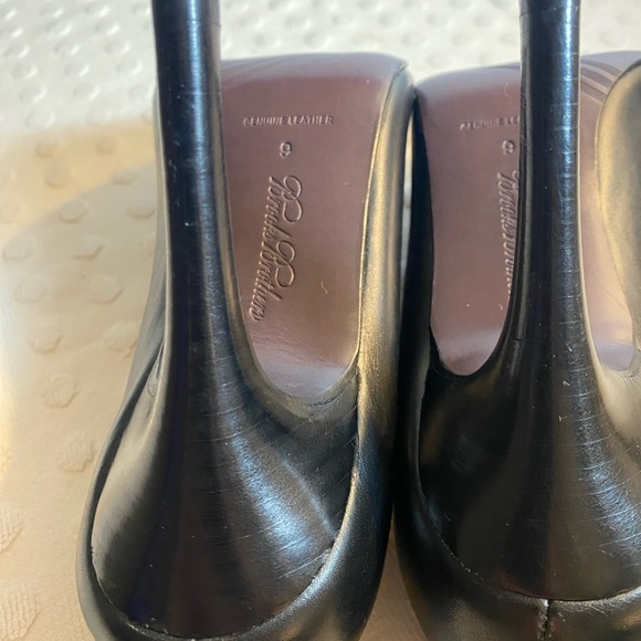 BROOKS BROTHERS Black Leather Spectator Pumps with Patent Leather Toe - Picture 7 of 16